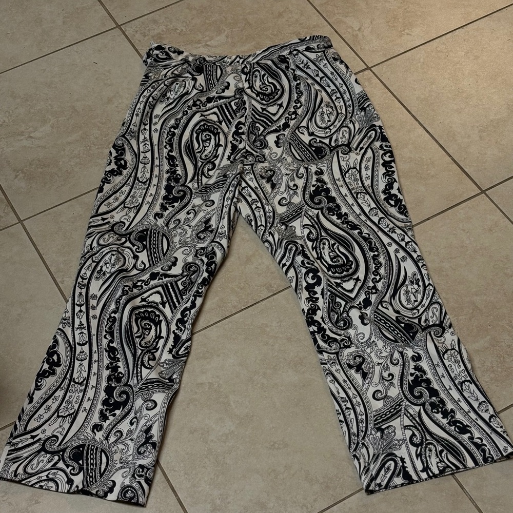 The Limited Black and White Paisley Stretch Pants Size 4 - Picture 2 of 4